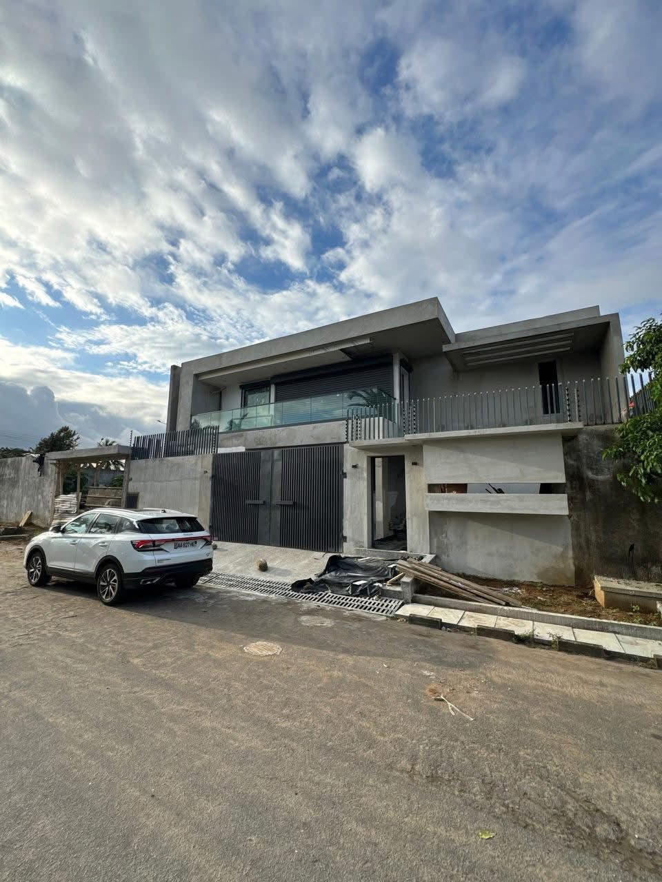 A VENDRE : VILLA 6 PIECES (RIVIERA 3)