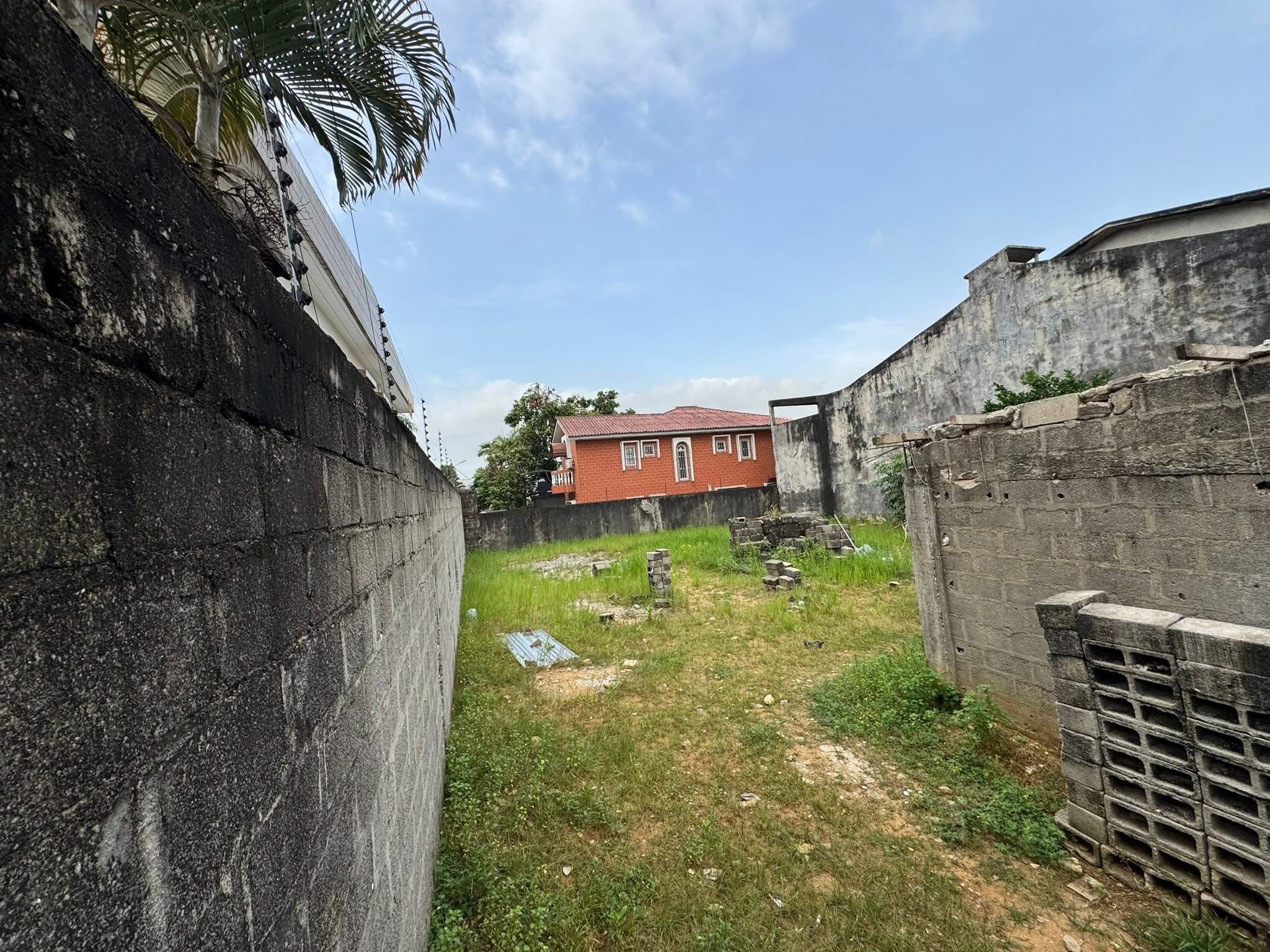 A VENDRE : RIVIERA 4 CITE BLANCHE