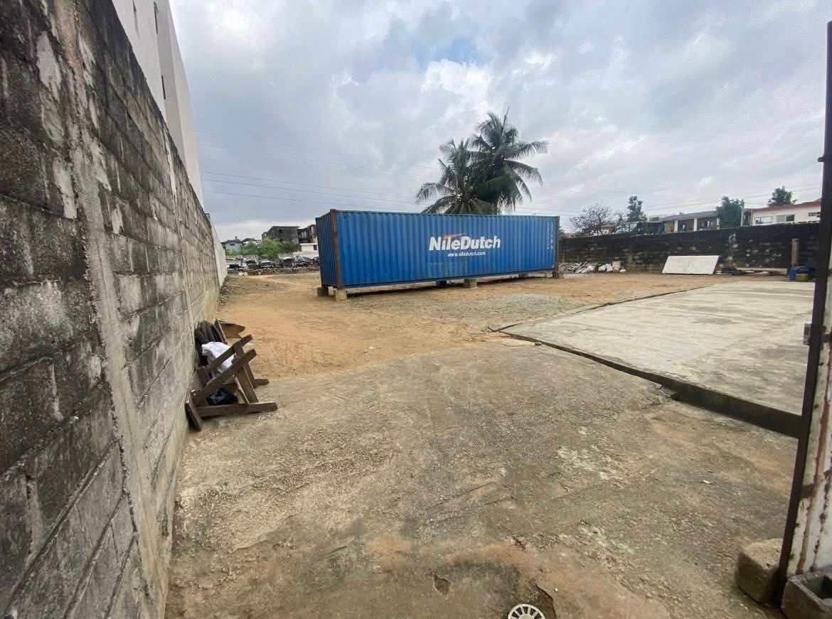 A VENDRE : ABIDJAN ZONE PORTUAIRE