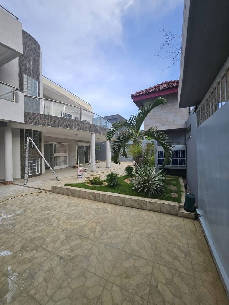 A VENDRE : VILLA DUPLEXE - COCODY